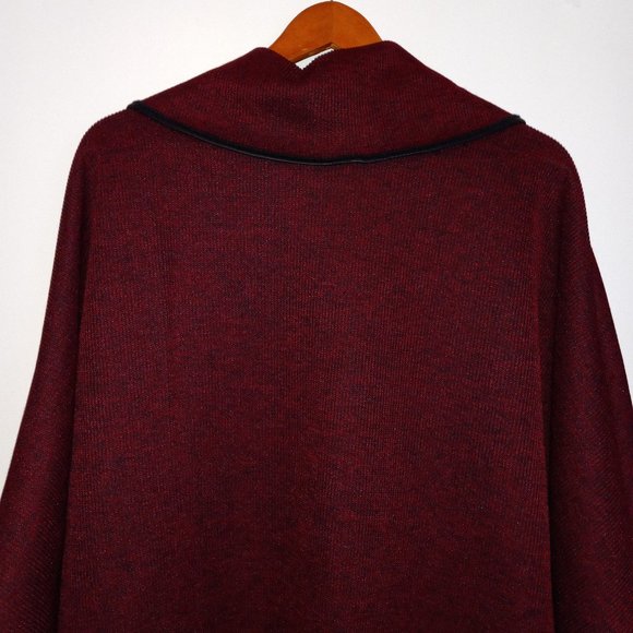 GIRASOLE - Cape, one size but easily fits large to 1X, wine with black trim. - Picture 6 of 8